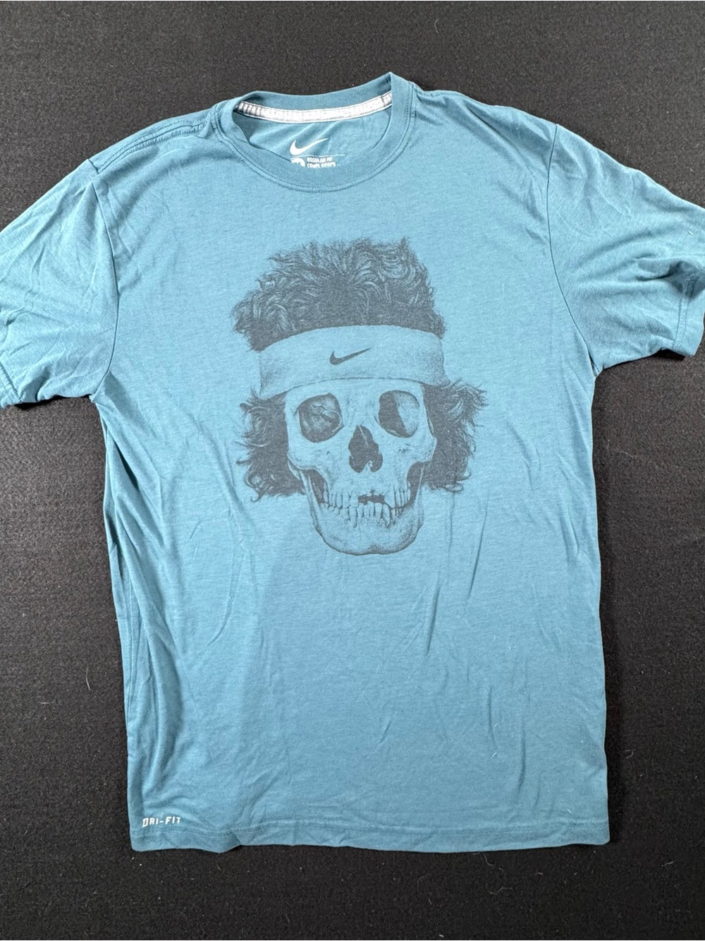 Nike Men’s Blue Skull Graphic Short Sleeve Tee